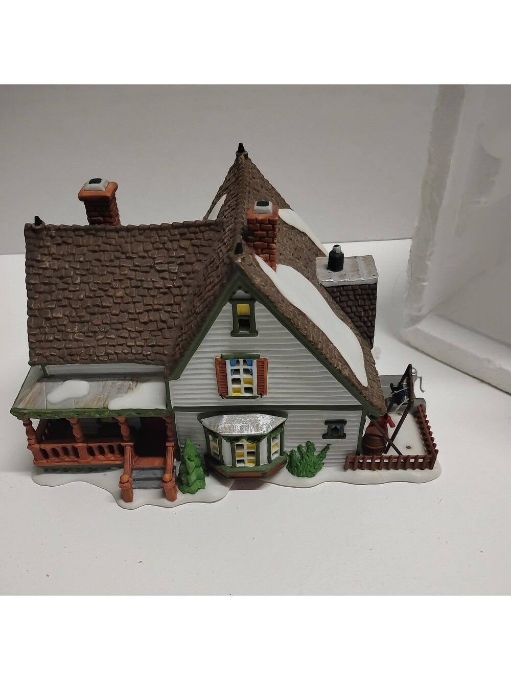 Dept. 56 New England 1999 Harper's Farmhouse #56.56612 Read